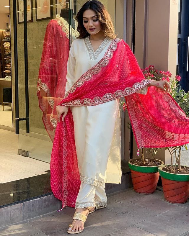 Ivory Embellished Kurta Set with Red Dupatta
